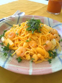 マッシュルームのペペロンチーノ風ウニパスタ