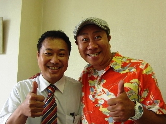そっくり！兄弟のような高田課長とうにのやまみの友枝課長